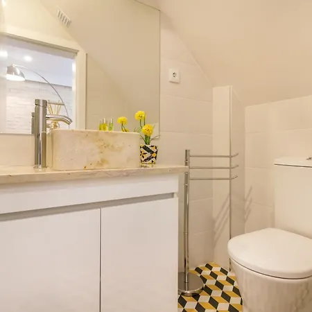 Steps Διαμέρισμα *